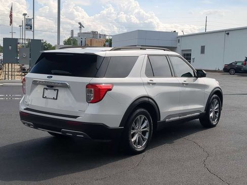Used 2020 Ford Explorer XLT w/ Equipment Group 202A RWD image 8