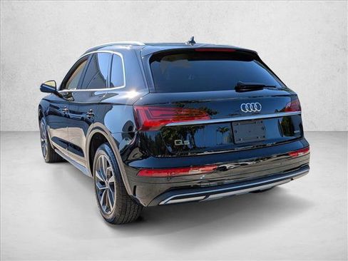 Used 2021 Audi Q5 Premium w/ Convenience Package image 8