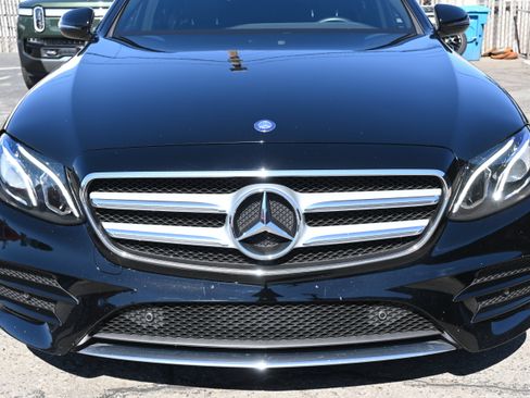 Used 2017 Mercedes-Benz E 400 4MATIC Wagon image 13