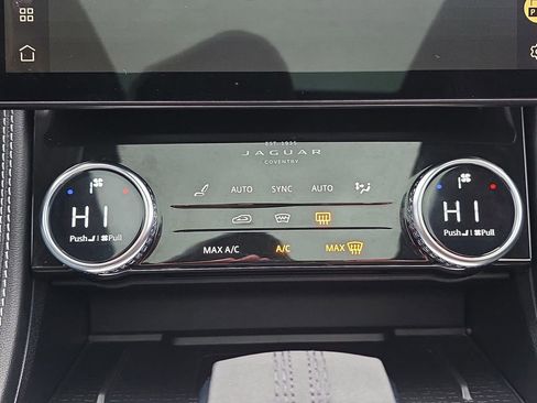 Used 2021 Jaguar F-PACE R-Dynamic S image 27