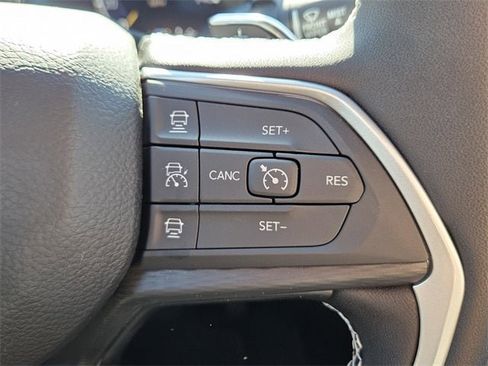 New 2025 Jeep Grand Cherokee Laredo X image 23