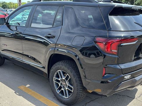 New 2026 GMC Terrain AT4 w/ LPO, Black Badging Package AWD/4WD image 5