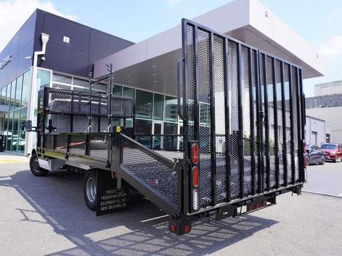 Used 2024 Mercedes-Benz Sprinter 4500 image 6