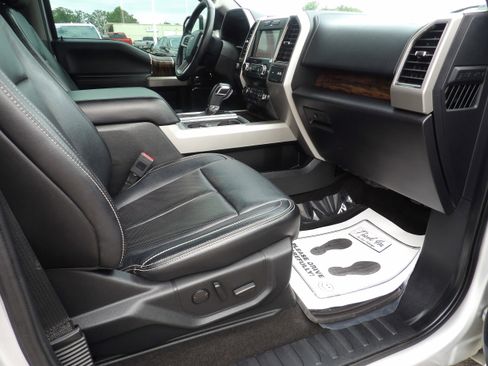 Used 2019 Ford F150 Lariat AWD/4WD image 10