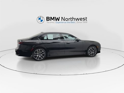 Used 2023 BMW 740i 740i w/ Parking Assistance Package image 4