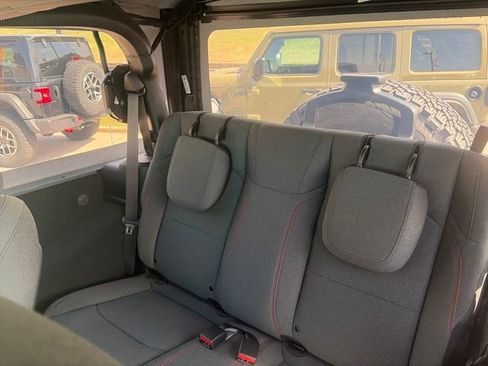 New 2026 Jeep Wrangler Rubicon w/ Xtreme 35 Tire Package image 20