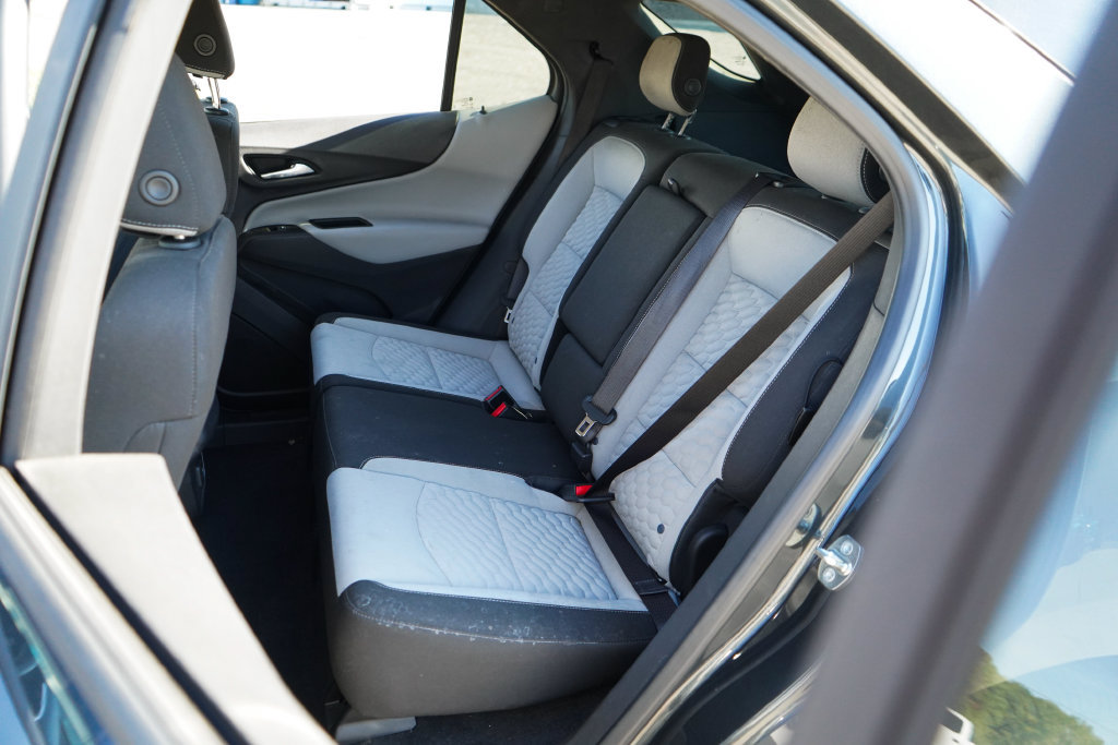 Used 2020 Chevrolet Equinox LS w/ LS Convenience Package FWD image 9