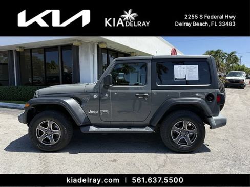 Used 2018 Jeep Wrangler Sport AWD/4WD image 5