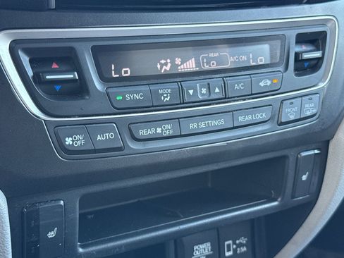 Used 2020 Honda Pilot EX-L image 19