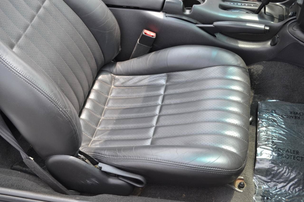 Used 2002 Chevrolet Camaro Z28 w/ SS Performance/Appearance Pkg RWD image 31