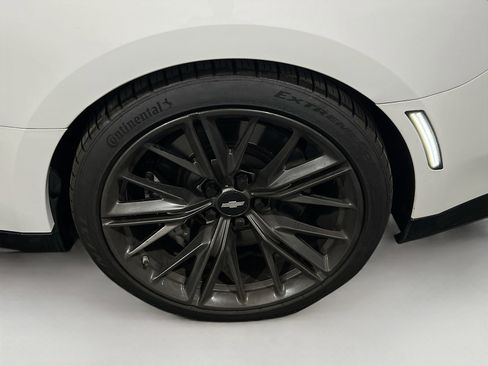 Used 2017 Chevrolet Camaro ZL1 image 22