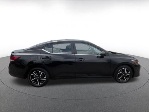 Used 2025 Nissan Sentra SV FWD image 13