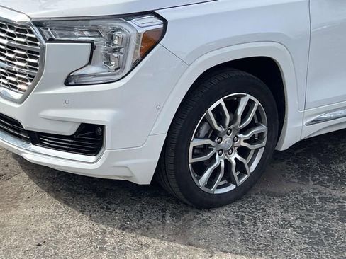Used 2023 GMC Terrain Denali w/ Denali Premium Package image 8