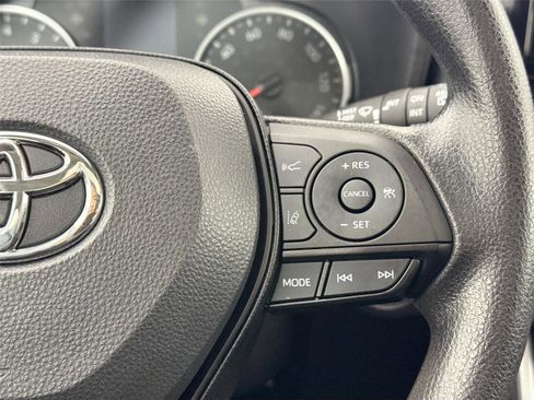 Certified 2022 Toyota RAV4 XLE image 17