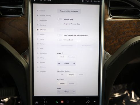 Used 2017 Tesla Model X 90D AWD/4WD image 61