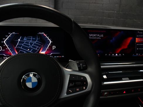 Used 2025 BMW X5 xDrive40i w/ M Sport Package AWD/4WD image 54