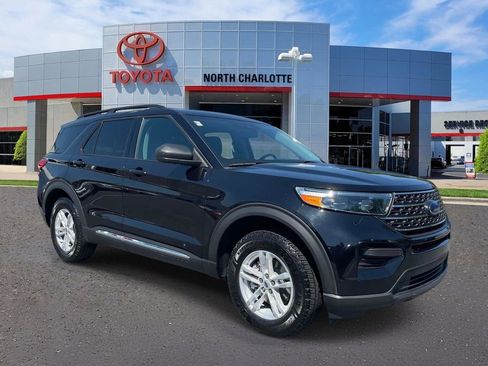 Used 2022 Ford Explorer XLT RWD image 1