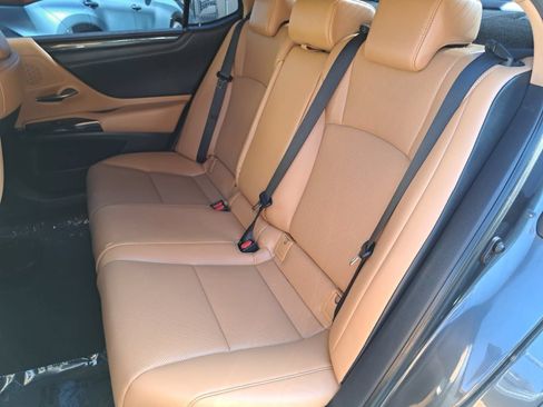 Used 2024 Lexus ES 350 w/ Accessory Package (Z1) FWD image 14