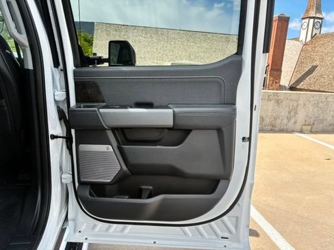 Used 2025 Ford F250 Lariat AWD/4WD image 17