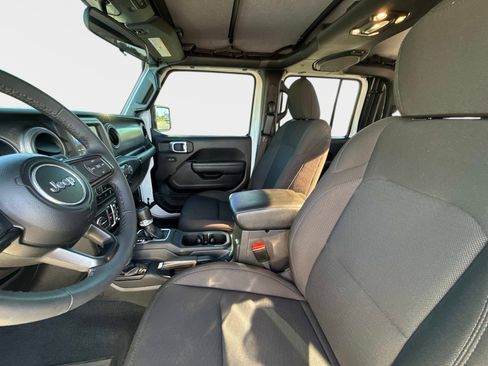 Used 2023 Jeep Gladiator Sport AWD/4WD image 22