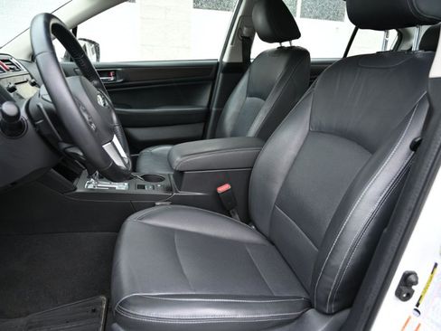 Used 2016 Subaru Legacy 2.5i Limited AWD/4WD image 16