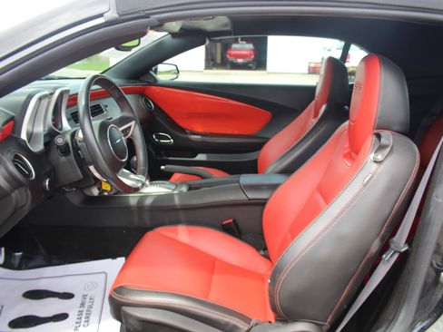 Used 2011 Chevrolet Camaro SS RWD image 12