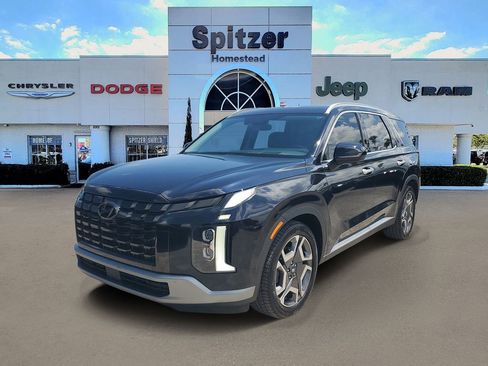 Used 2023 Hyundai Palisade Limited w/ Cargo Package AWD/4WD image 4