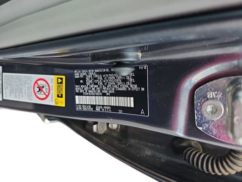 Used 2013 Toyota Highlander Limited FWD image 33