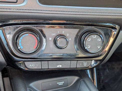 Used 2019 Honda HR-V LX image 22