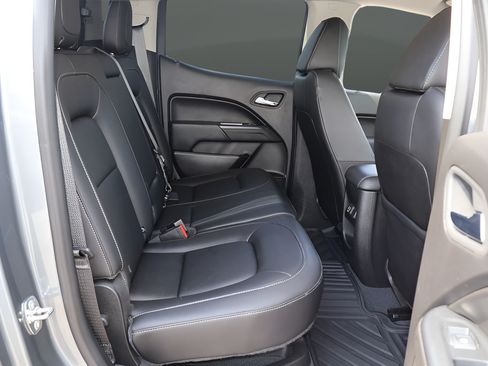 Used 2019 Chevrolet Colorado ZR2 w/ ZR2 Dusk Special Edition AWD/4WD image 18
