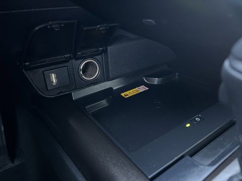 Used 2023 Toyota Camry XSE image 27