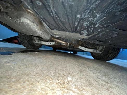 Used 2017 Chevrolet Malibu Hybrid w/ Driver Confidence Package image 14