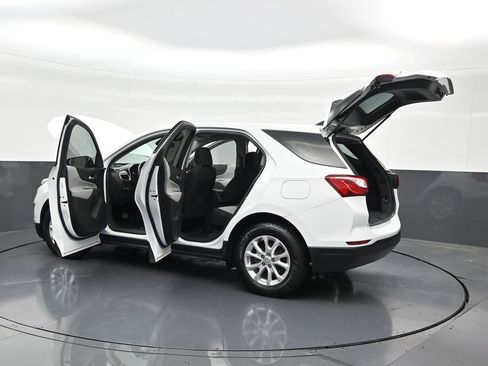 Used 2020 Chevrolet Equinox LS FWD image 36