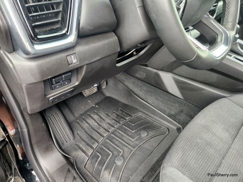 Used 2024 GMC Canyon Elevation w/ Convenience Package image 32