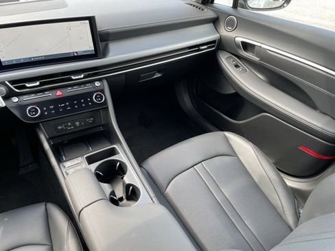 New 2025 Hyundai Sonata Limited image 23