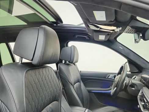 Used 2024 BMW X7 xDrive40i w/ M Sport Package image 22