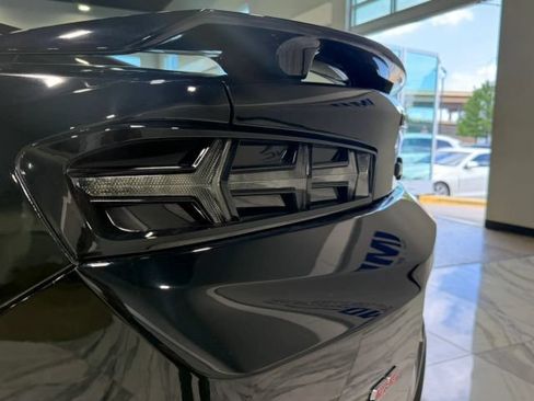 Used 2018 Chevrolet Camaro SS RWD image 13