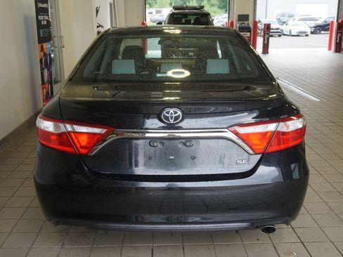 Used 2016 Toyota Camry SE FWD image 13