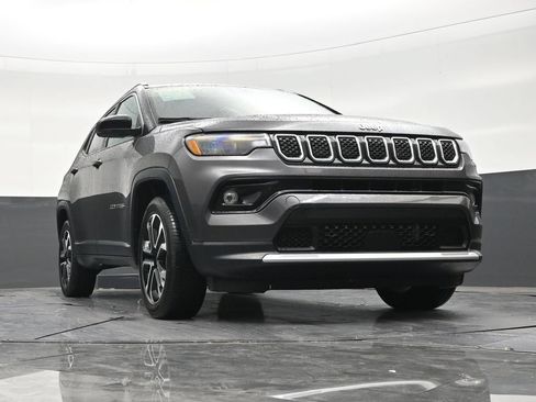 Used 2023 Jeep Compass Limited AWD/4WD image 26