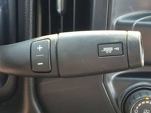 Used 2018 Chevrolet Silverado 1500 Custom w/ Trailering Package AWD/4WD image 11