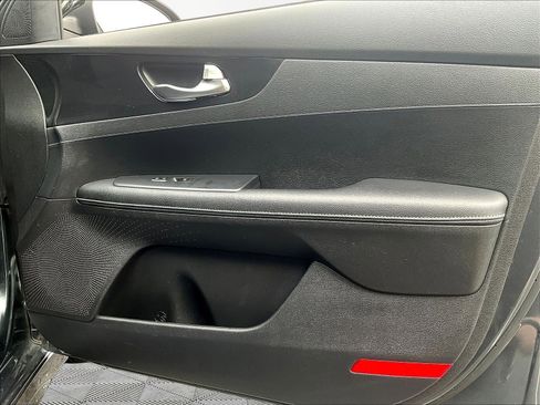 Used 2021 Kia Forte GT-Line FWD image 27
