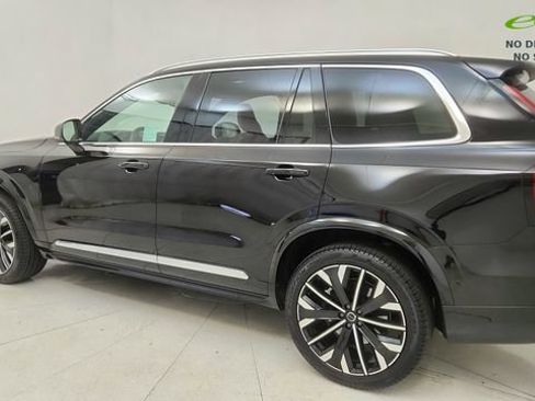 Used 2026 Volvo XC90 B5 Plus w/ Protection Package AWD/4WD image 24