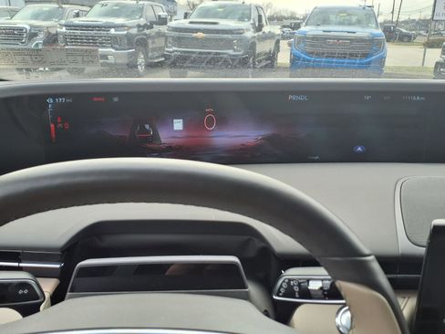 Used 2024 Lincoln Nautilus Reserve w/ Equipment Group 202A image 22