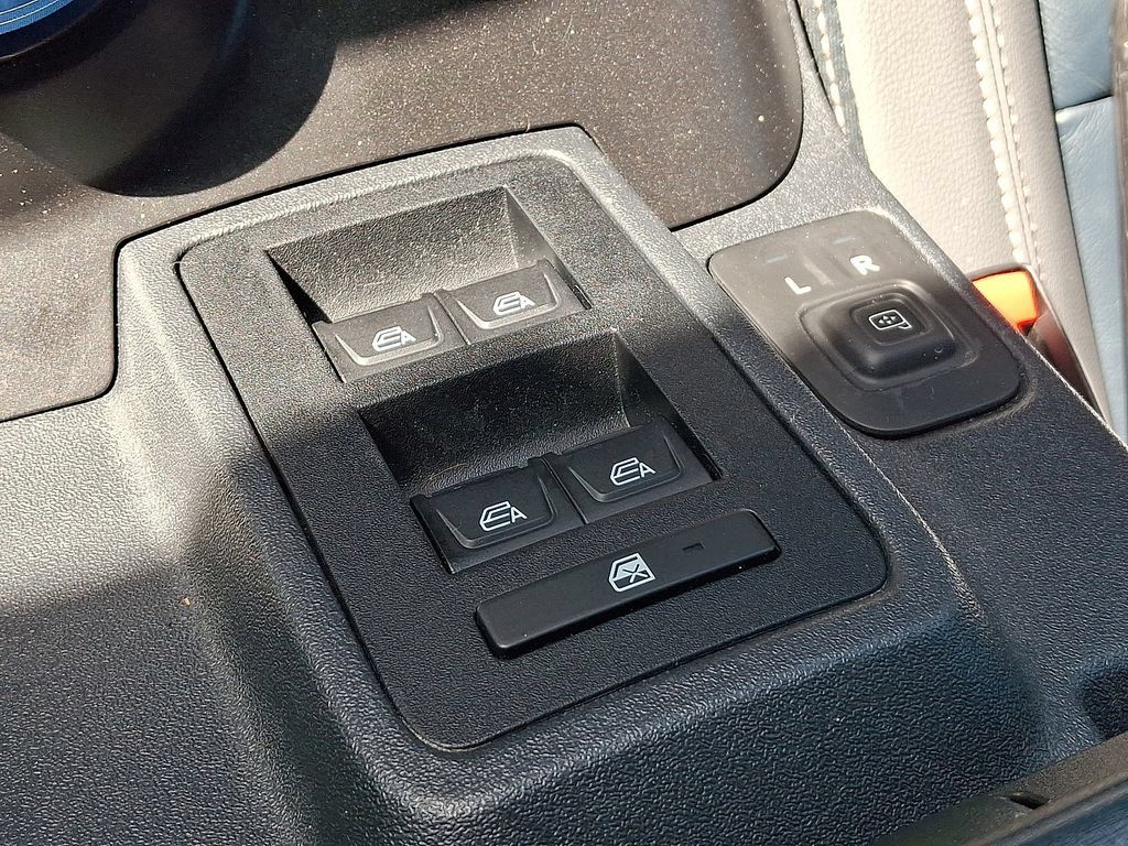 Used 2023 Ford Bronco Outer Banks w/ Sasquatch Package AWD/4WD image 27