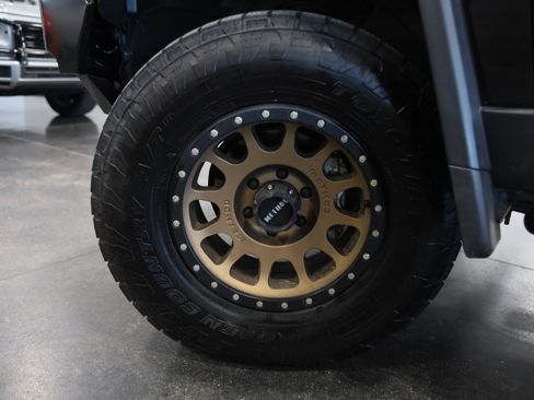 Used 2012 Toyota FJ Cruiser 4WD w/ Convenience Pkg image 13