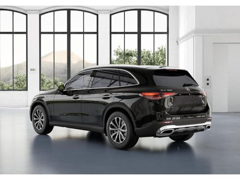 Used 2026 Mercedes-Benz GLC 300 image 28