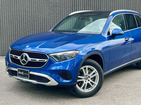 Used 2024 Mercedes-Benz GLC 300 4MATIC image 2