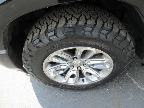 Used 2019 RAM 1500 Limited w/ Advanced Safety Group AWD/4WD image 15