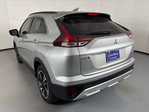 Used 2023 Mitsubishi Eclipse Cross SE image 7