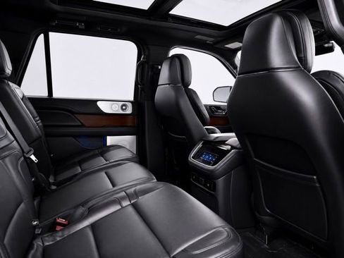 Used 2022 Lincoln Navigator L Reserve AWD/4WD image 19